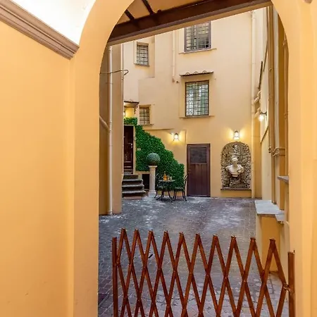 The Court Piazza Di Spagna