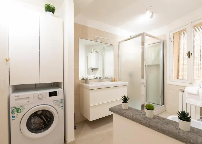 The Court Piazza Di Spagna *