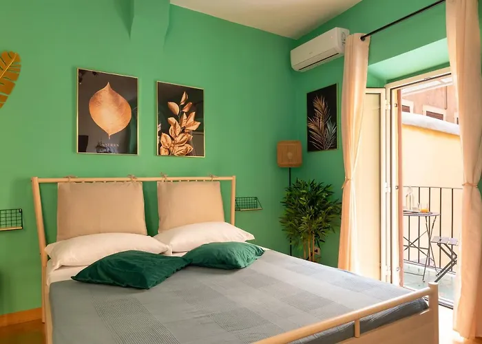 The Court Piazza Di Spagna *