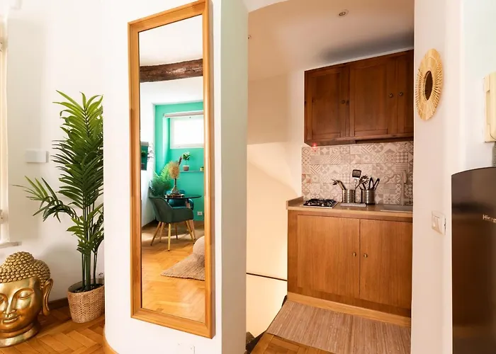 The Court Piazza Di Spagna *